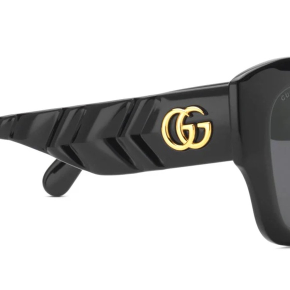 Gucci Women's Matelasse Rounded Cat Eye Sunglasses, Shiny Black, One Size - Picture 2 of 9